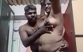Parvathy madurai Tamil aunty rubbed by husband